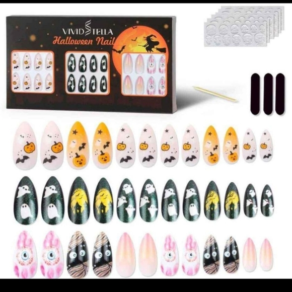 Box of Halloween nails - Picture 2 of 2